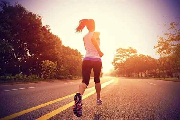 Chạy bộ có tác dụng gì? Chạy bộ giúp giảm cân, duy trì vóc dáng - 360 Sport